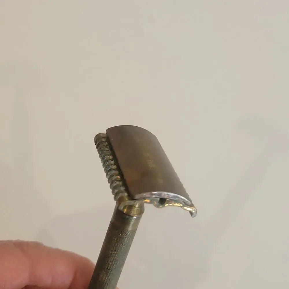 Antique Gillette Safety Razor gold tone  Made in USA pat date jan 13, 1920